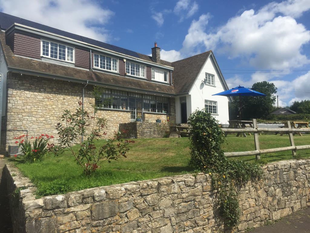Three Horseshoes Country Inn Barry Exterior foto